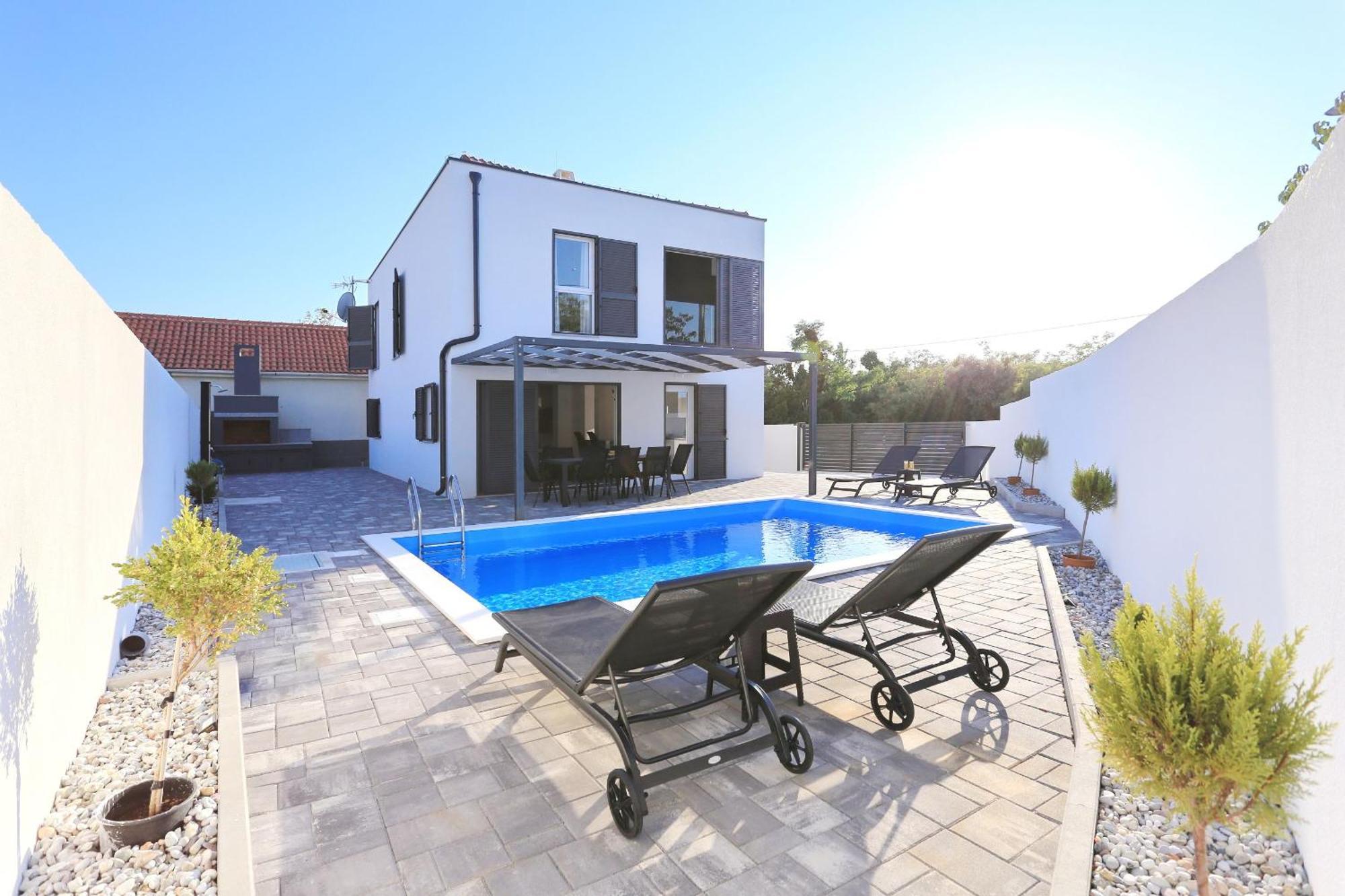 Gea With Private Pool Vrsi